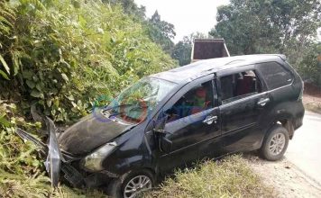 Ngebut di Jalan Sempit Dua Kali Terguling