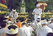 Semarak Perayaan Hari Saraswati di Pontianak