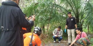 BREAKING NEWS: Warga Temukan Mayat di Kebun Karet
