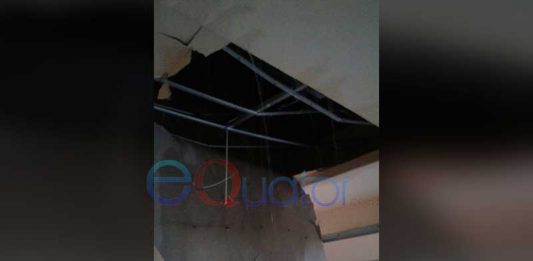 Kehujanan, Banjir, Pasar Raya Sintang Jebol