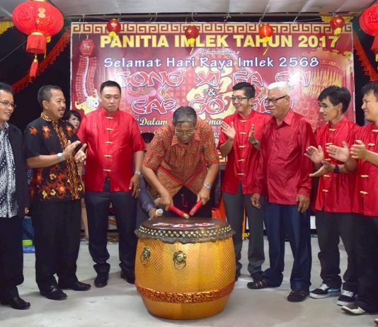 Jarot Bangga Seluruh Etnis Membaur di Malam Imlek