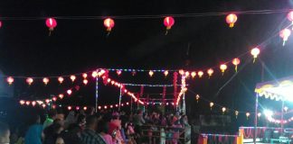 Imlek, Bupati Sintang Lepas Lampion dan Kembang Api