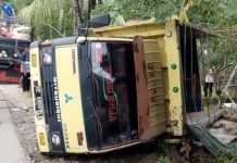 Ngantuk, Truk Terbalik