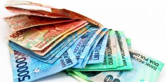 Duit Bukan Rupiah Mulai Berpindah-pindah Tangan