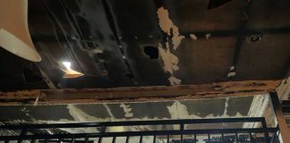 Atap Rumah Bu Guru Dilahap si Jago Merah