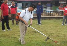 Bupati Melawi Angkut  Sampah di Pasar Kuliner
