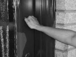 Rumah Tetangga Bupati pun Digedor