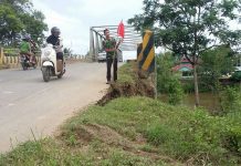 Jalan Penanjung Longsor, PUD Tak Bisa Perbaiki