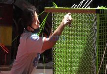 Datangkan Penganyam dari Jawa Demi Transfer Ilmu