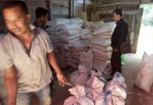 Pengoplosan Pupuk di Sekadau Digerebek