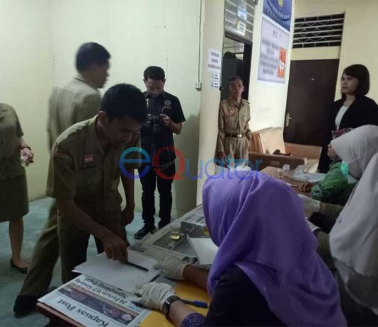Pegawai Kesbangpolinmas Kaget Mendadak Dites Urin