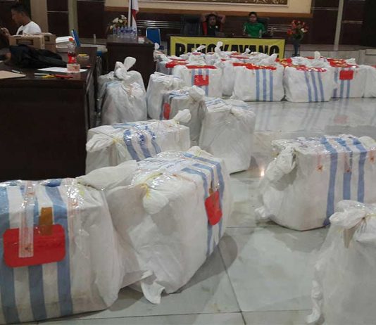 3.960 Unit Handphone Ditinggalkan di Hutan