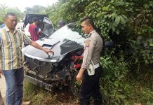 Innova Hantam Dua Pengendara Motor