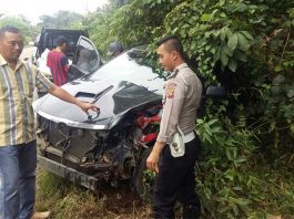 Innova Hantam Dua Pengendara Motor