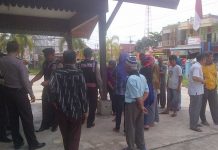 Puluhan Pedagang Datangi DisperindagKop