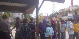 Puluhan Pedagang Datangi DisperindagKop