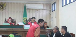 Bos SOT Dikawal Layaknya Koruptor