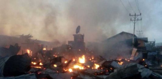 Pasar Teluk Melano Digasak si Jago Merah