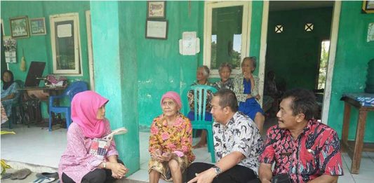 Kisah Nenek Sebatang Kara yang Viral di Media Sosial