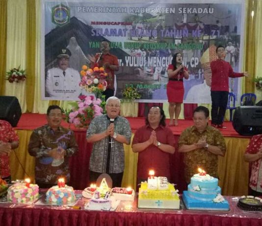 Bupati Minta ASN Contohi Pengabdian Uskup Sanggau