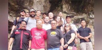 Bule California Happy di Sekadau karena Keramahan Masyarakatnya