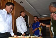 Dukun Abal-abal Berkantong Tebal