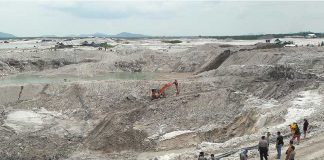 Kawah di Bumi Sebalo akibat Tambang Ilegal