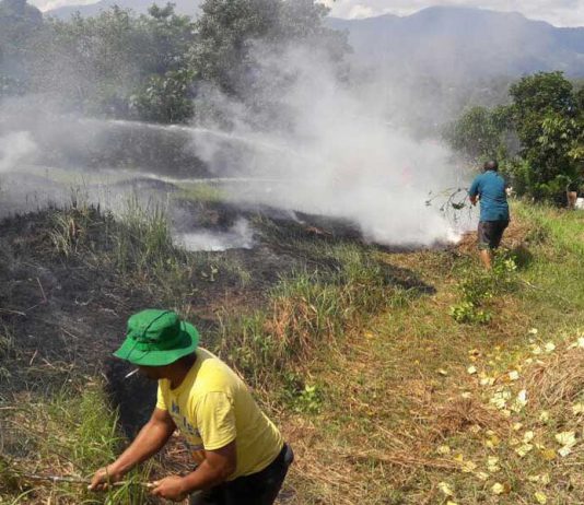 Sembahyang Kubur, Api Merambat ke Ilalang Kering