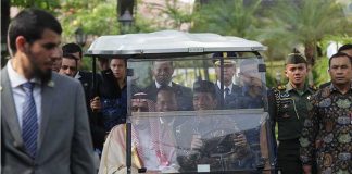 Salat di Istiqlal sebelum Dialog dengan Ormas Islam