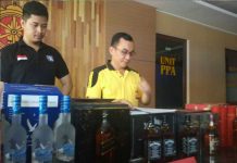 Belasan Ribu Botol Minol Diduga dari Malaysia Masuk Pontianak