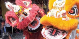 Tradisi Leluhur, Barongsai Blusukan ke Lorong Kampung