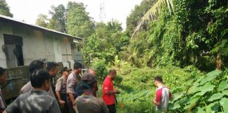 Ada Bayi Membusuk Di Belakang Indekos