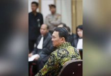 Kuasa Hukum Ahok Nilai Tuntutan JPU Ragu-ragu