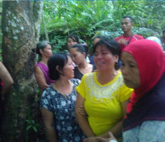 Mancing, Riko Hilang Terseret Arus Sungai Melawi