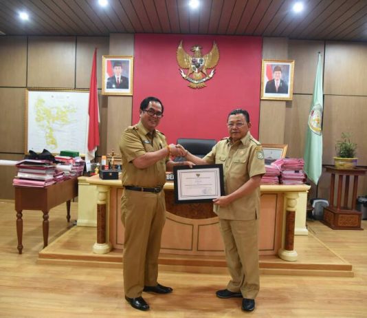 Harkonas: Cornelis Terima Penghargaan Peduli Konsumen