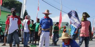 Main Balogo Setelah Salat Tarawih