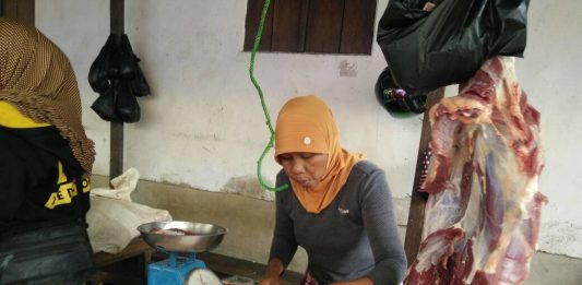 Di Kapuas Hulu, Daging Sapi Tembus Rp170 Ribu perkilogram