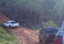 Saking Licinnya, Mobil Dinas Camat Nyaris Masuk Jurang