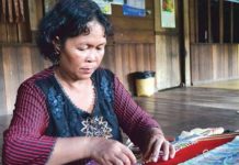 Cerita Keluarga Muslim Menyambut Ramadan di Rumah Panjai Dayak Iban