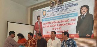 Tunjuk Lasarus Maju KB 1