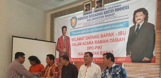 Tunjuk Lasarus Maju KB 1