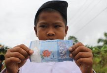 Sekolah Lintasi Perbatasan, Orangtua Bekali Ringgit