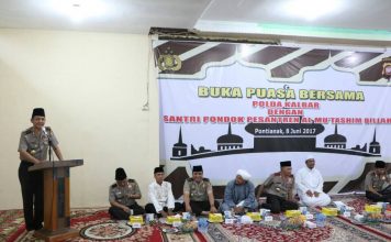 Mabes Polri dan Polda Buka Puasa di Pesantren