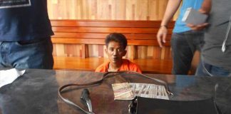 Ambil Uang di ATM Dua Wanita Ditusuk