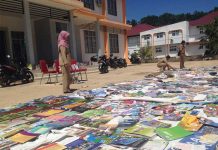 Tiga Ribuan Buku Terendam