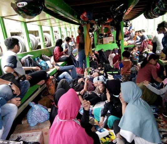 Mahasiswa Untan Tercebur ke Sungai