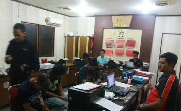 Polisi Dikeroyok Geng Motor