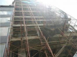 Antar Adukan Semen, Jatuh dari Lantai Tujuh