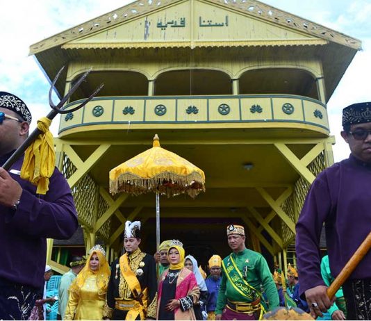 Sultan Pontianak ke IX Dinobatkan