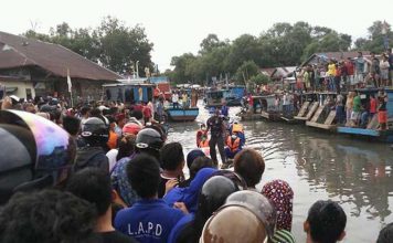 Diterjang Ombak Dua Nelayan Tewas